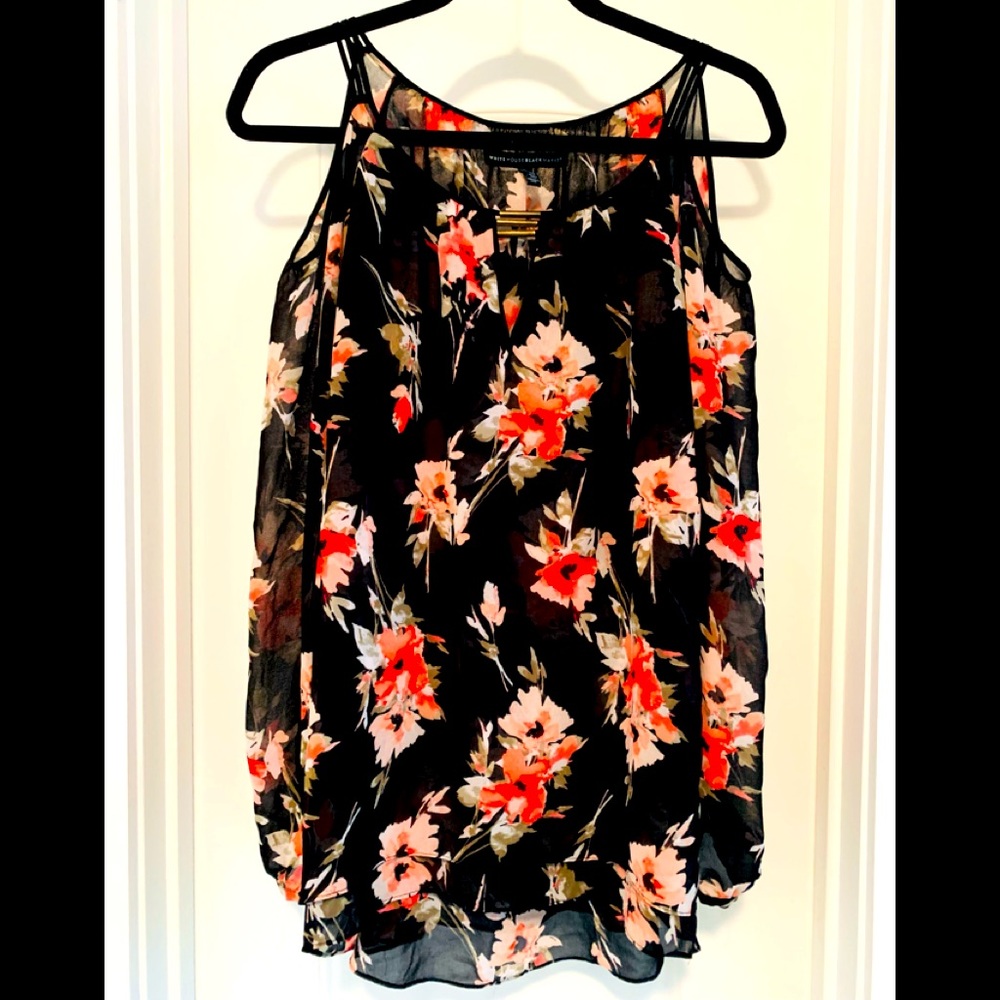 EUC White House black market cold shoulder med